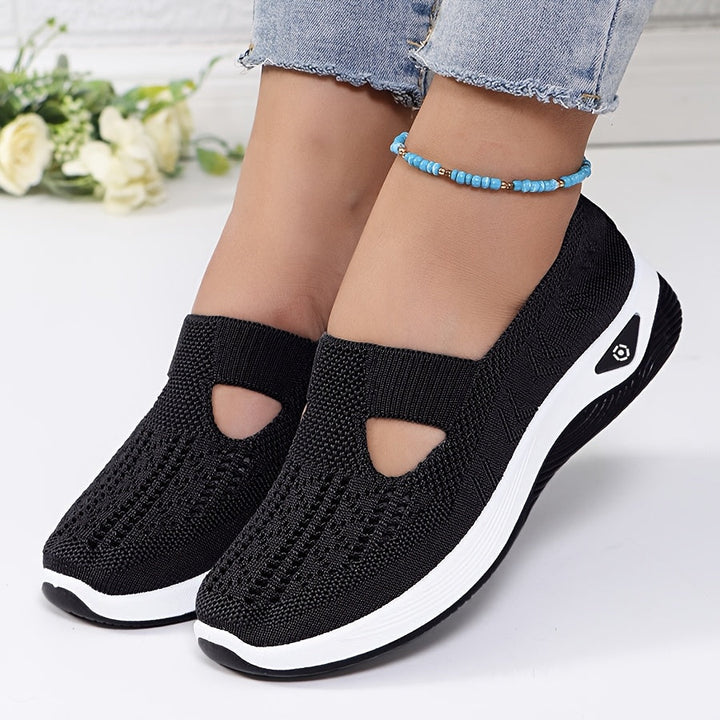 Roswitha | Easy to put on sports shoes with stable comfort