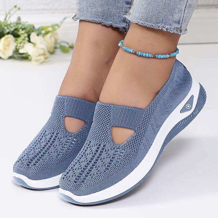 Roswitha | Easy to put on sports shoes with stable comfort