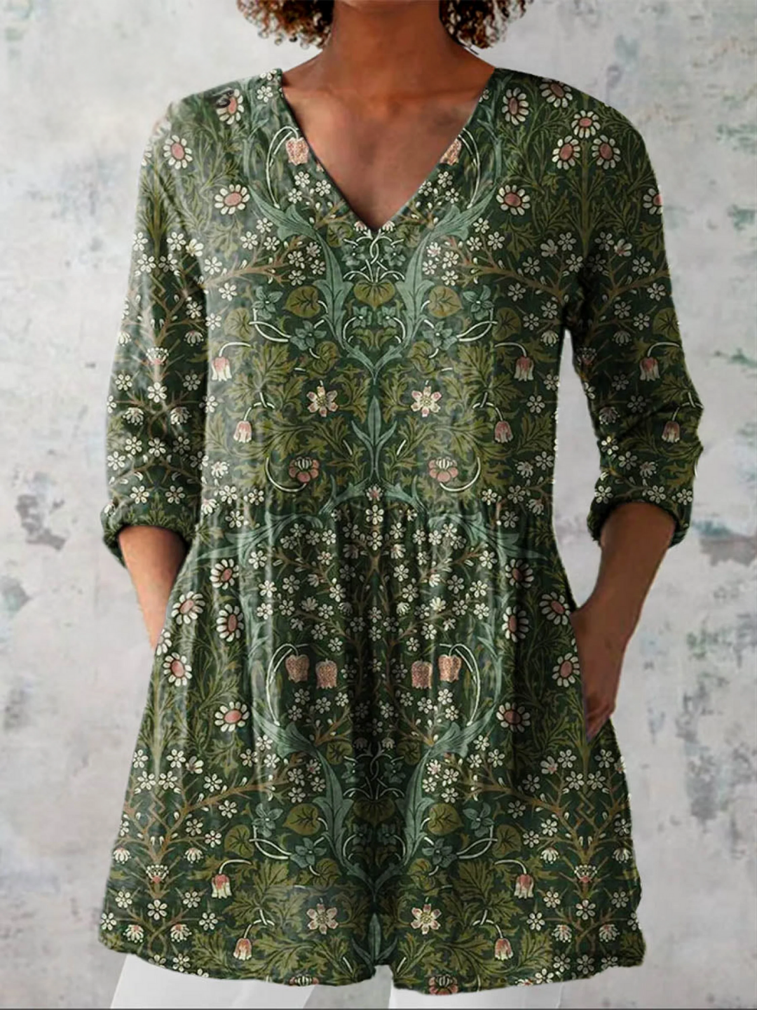 Leonora | Long blouse with V-neck