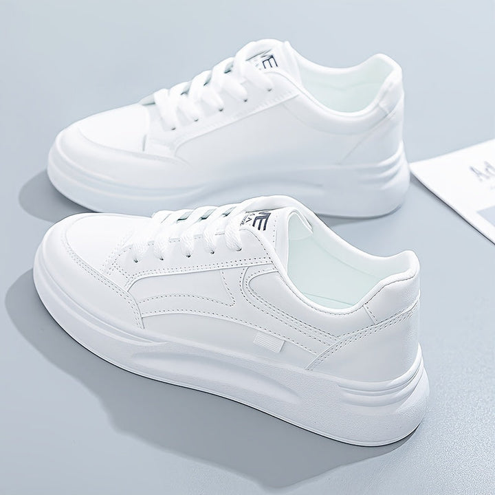 Nina | Chic white sneakers with light comfort