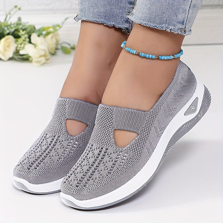 Roswitha | Easy to put on sports shoes with stable comfort