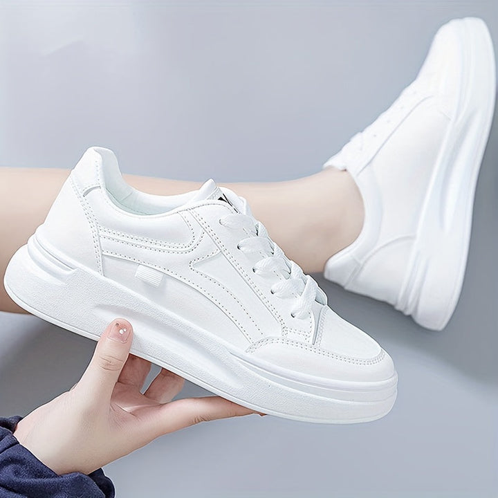 Nina | Chic white sneakers with light comfort