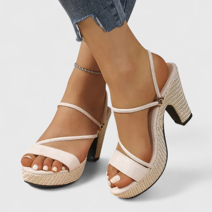 Korinna | Refined heels