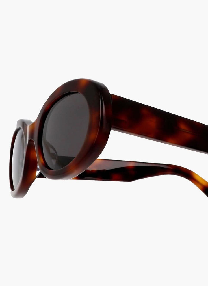 Walda | Elegant sunglasses