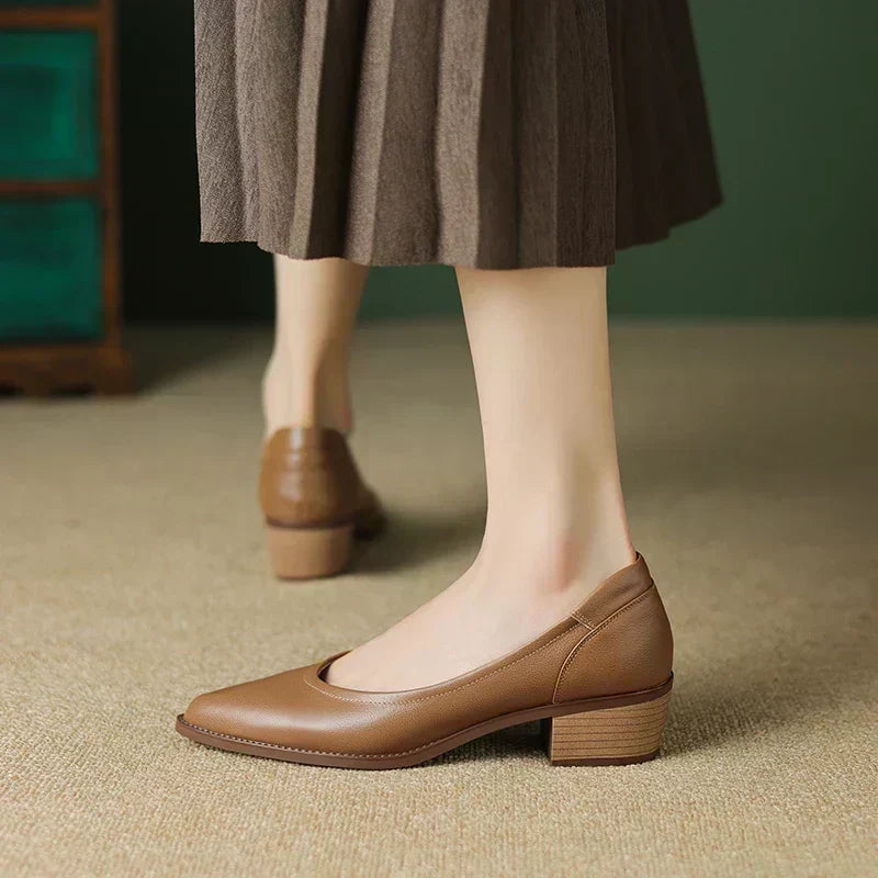 Layla – medium heel shoes