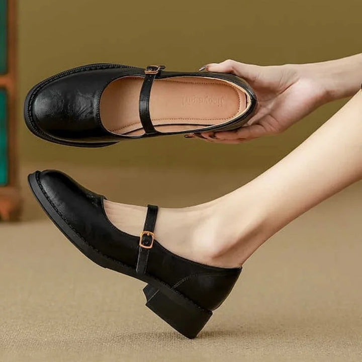 Grace – timeless strappy shoes