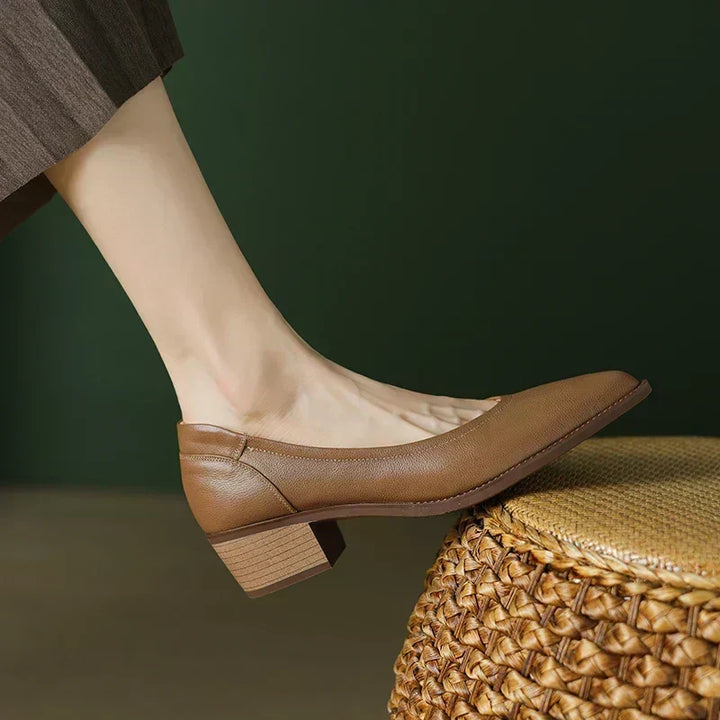 Layla – medium heel shoes
