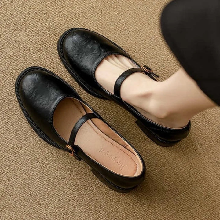 Grace – timeless strappy shoes