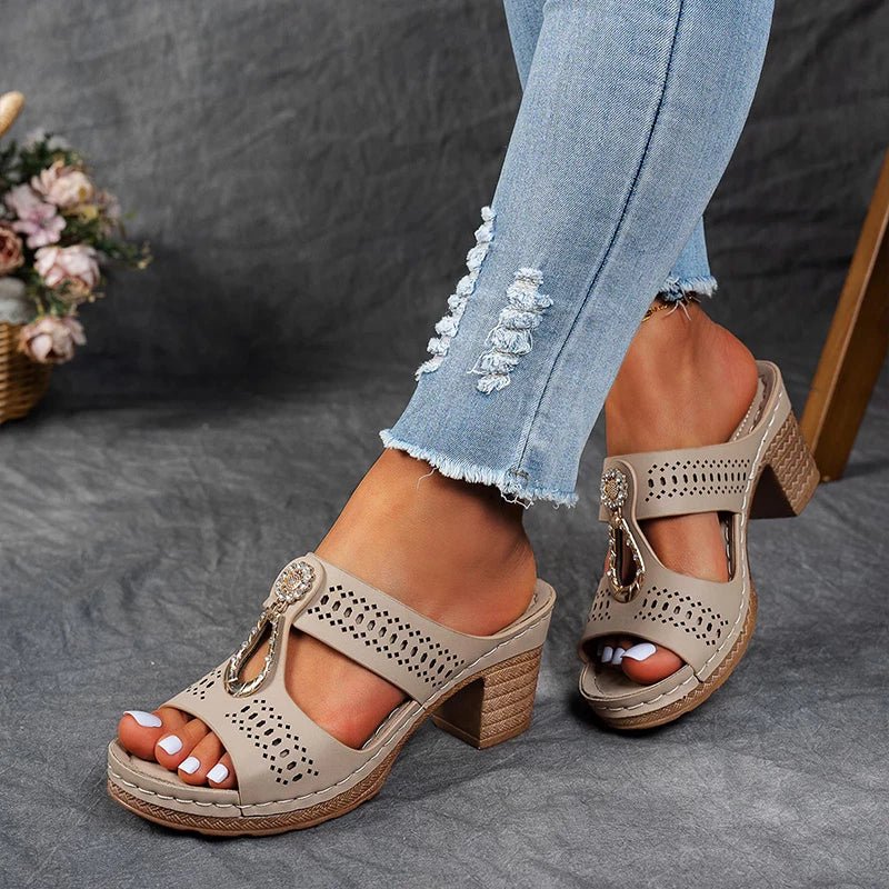 Alice Leonore | Orthopedic sandals