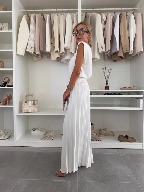 Magdalena | Elegant pleated ensemble